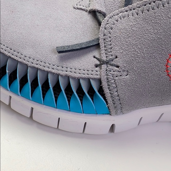 Nike Moccasin Style Sneaker - Picture 2 of 7